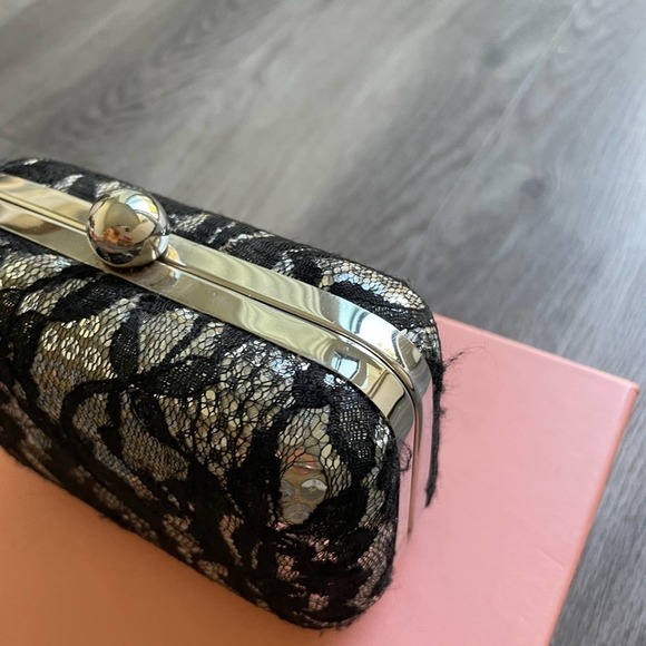 BEBE LACE & SEQUIN BLACK & SILVER MINI CLUTCH HANDBAG PURSE - Picture 4 of 6